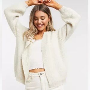 Embrace cozy sophistication ASOS DESIGN Edge to Edge Boxy Cardigan Oatmeal US 0
